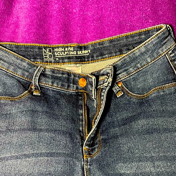 High-rise Skinny Jeans - Picture 3 of 3